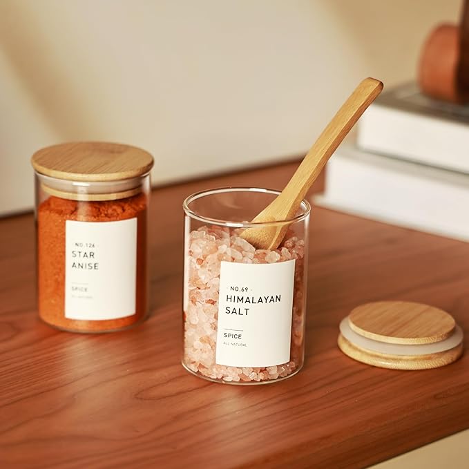 16Pcs Round Glass Spice Jars with Bamboo Lids, include 4oz, 6oz, 8oz, 10oz Empty Containers With 340 Spice Labels Preprinted of White and Black Color, Spice Bottles for Seasoning Organizer