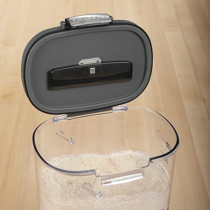 Progressive International (4-quart Flour Keeper