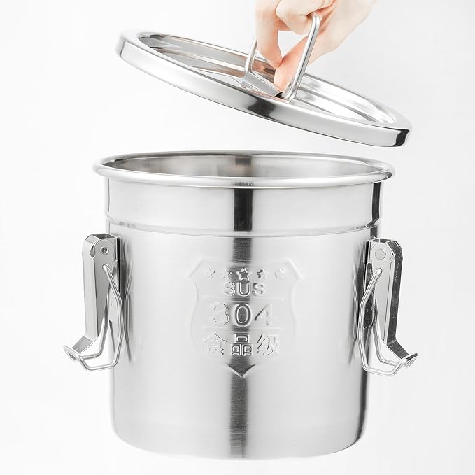 DYNAMI 304 Stainless Steel Containers With Lid,202oz Flour Containers Airtight Canister for Kitchen,Metal Canisters Bucket Milk Jug Coffee Bean Cookies Canisters with Locking Clamp (6L/1.6Gal)