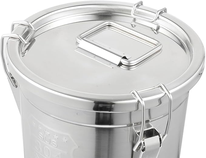 DYNAMI 304 Stainless Steel Containers With Lid,202oz Flour Containers Airtight Canister for Kitchen,Metal Canisters Bucket Milk Jug Coffee Bean Cookies Canisters with Locking Clamp (6L/1.6Gal)