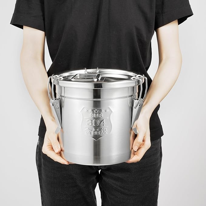 DYNAMI 304 Stainless Steel Containers With Lid,202oz Flour Containers Airtight Canister for Kitchen,Metal Canisters Bucket Milk Jug Coffee Bean Cookies Canisters with Locking Clamp (6L/1.6Gal)