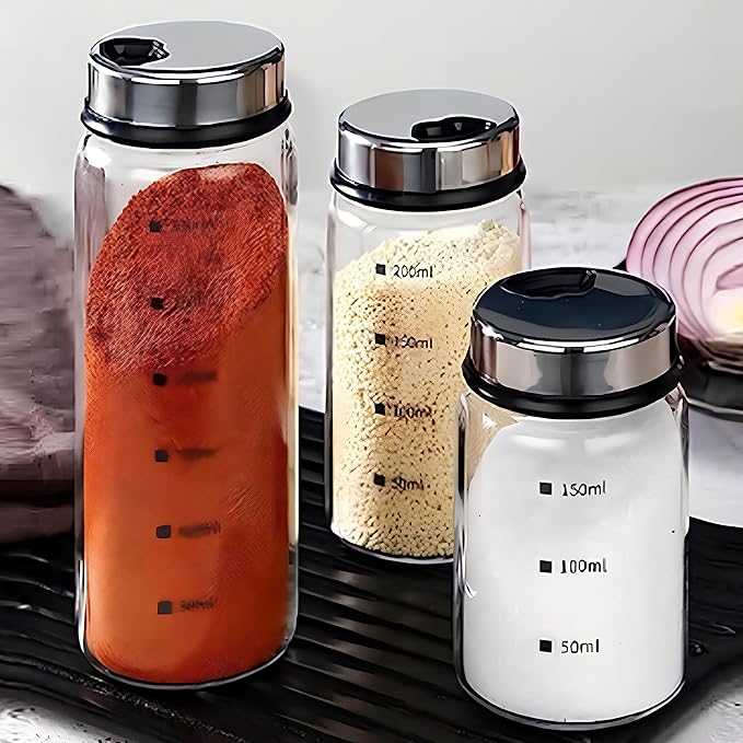 2 Piece 4-Neck SeasoningShakers Moisture Resistant Seasoning Shakers Glass Seasoning Shakers, Salt andPepper ShakerswithAdjustablePour Holes - For Seasoning,Picnics (2 x 450ml Large Spice Bottles)