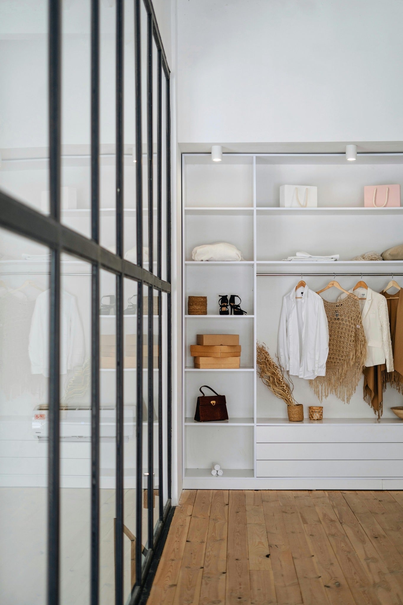 CALM CLOSET