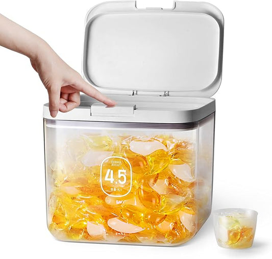 Flour Storage Container 4.5L with Easy-to-Use Dispenser - Perfect for Bakers and Cooking Enthusiasts