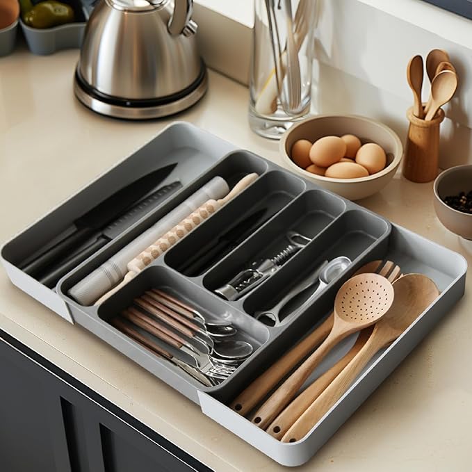 CARTMAN Silverware Drawer Organizer Expandable Utensil Tray for kitchen drawer Flatware and Cutlery Holder Adjustable Plastic Storage for Spoons Forks Knives Large Black