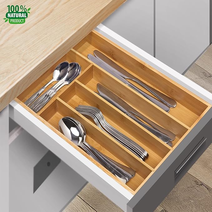 Kitchen Bamboo Silverware Drawer Organizer，Silverware Organizer and Cutlery Tray with Grooved Drawer Dividers for Silverware, Knives in Kitchen, Bedroom (5 Slot-Natural)