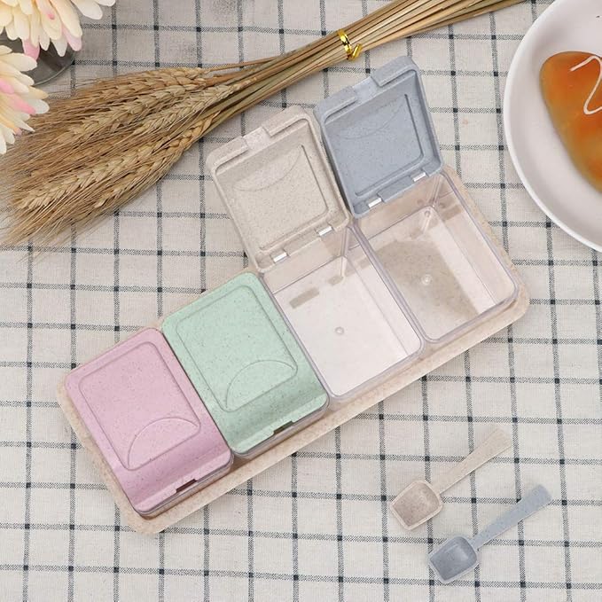 4-Grids Spice Jars, Transparent Seasoning Box Pepper Salt Seasoning Can Pot with Spoon for Home Kitchen