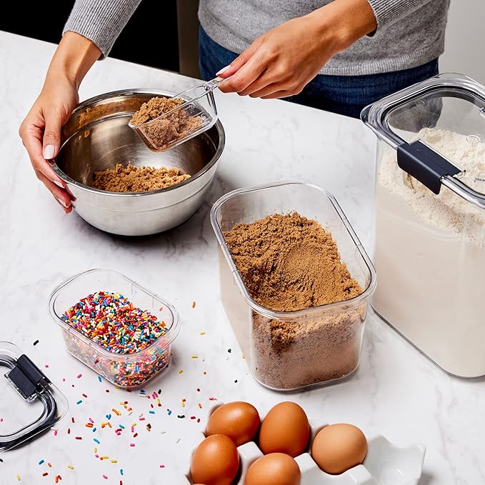 Rubbermaid Brilliance BPA-Free Food Storage Containers with Lids, Airtight, Kitchen and Pantry Organization Set, Includes 3 Containers and Scoops, Clear, 16 cups