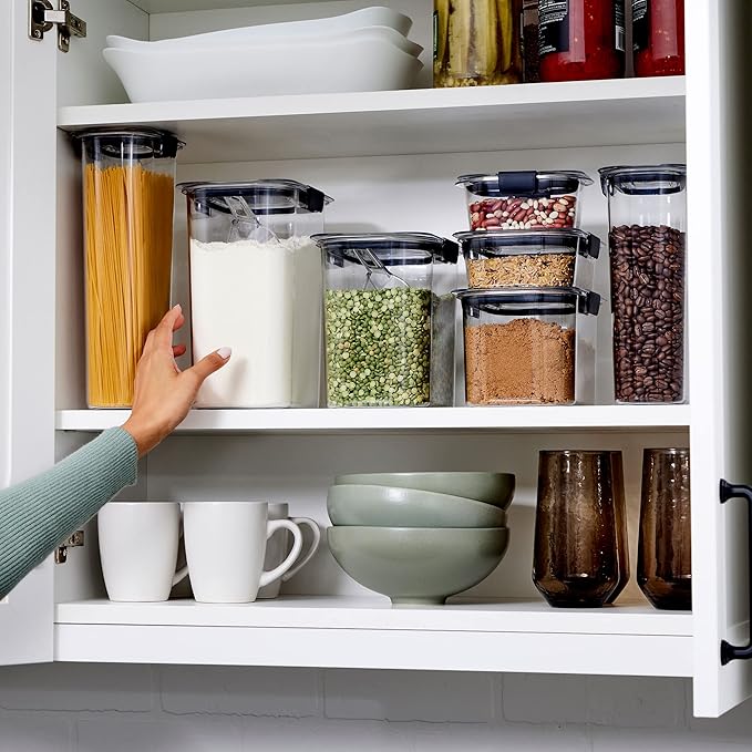 Rubbermaid Brilliance BPA-Free Food Storage Containers with Lids, Airtight, Kitchen and Pantry Organization Set, Includes 3 Containers and Scoops, Clear, 16 cups